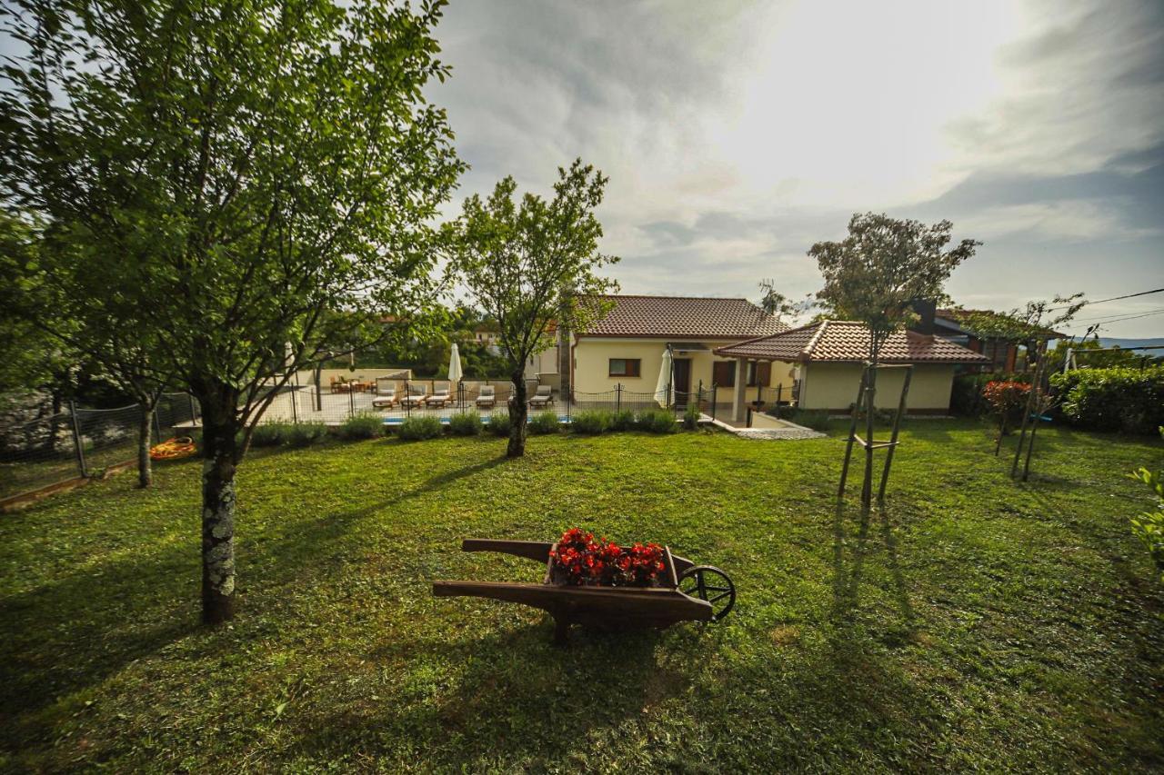 Willa Casa Tilia Sapjane Zewnętrze zdjęcie