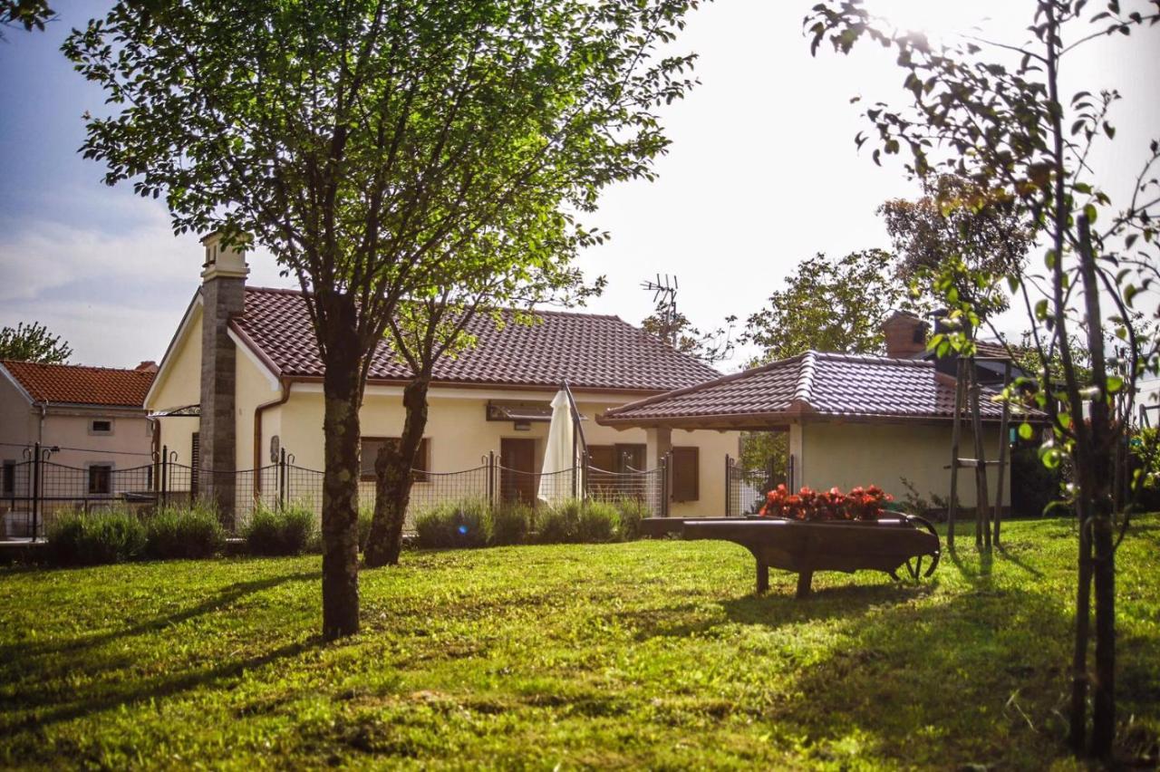 Willa Casa Tilia Sapjane Zewnętrze zdjęcie